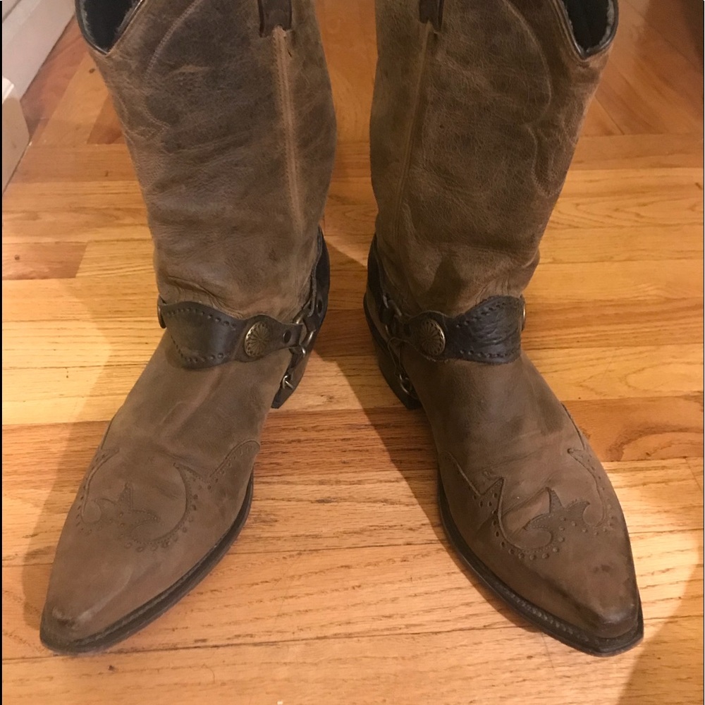 Men’s cowboy boots